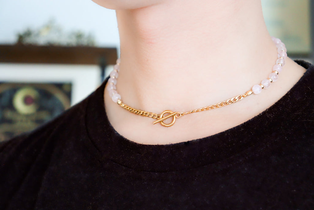 CIRCÉ | Collier en Quartz rose et plaqué Or 18 et 24 carats